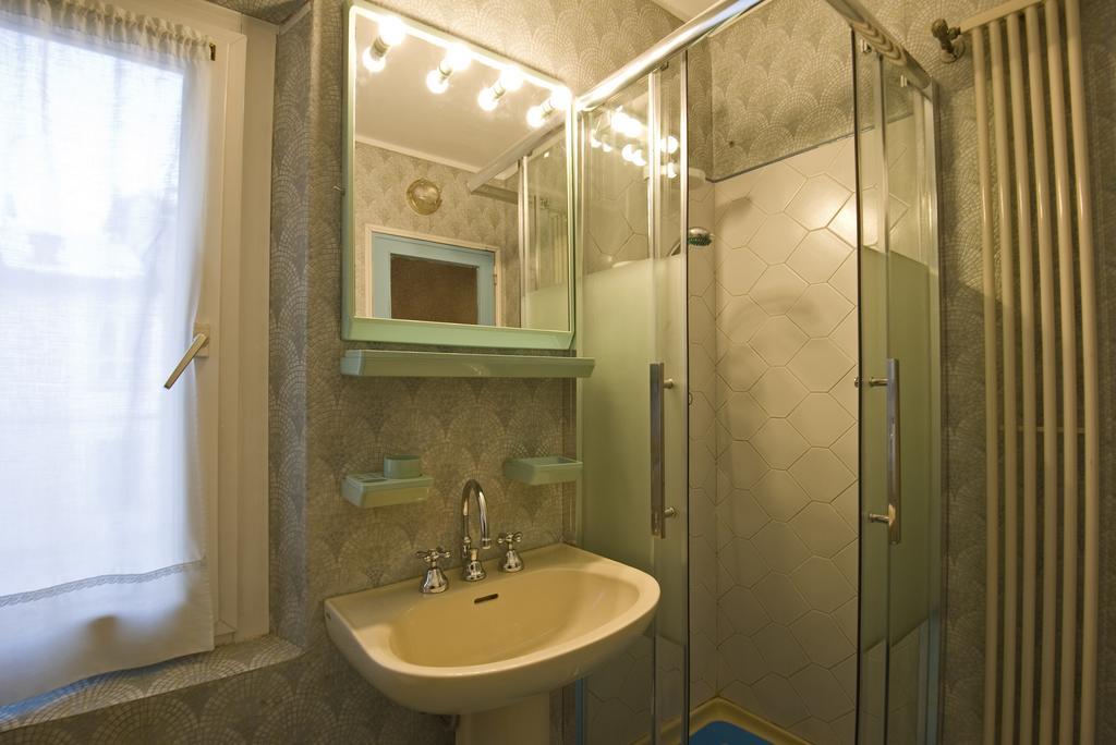 Schizzati Apartemen